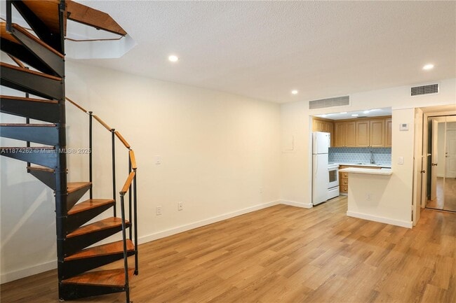 property at 3025 Mary St