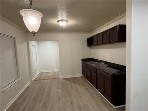 514 Clinton Park St in Houston, TX - Building Photo - Building Photo