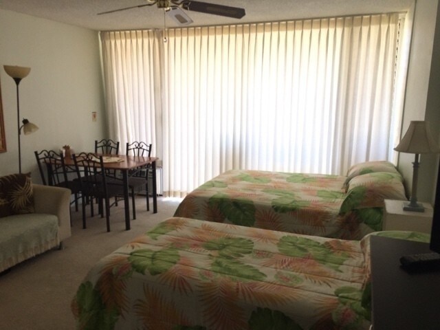 2345 Ala Wai Blvd-Unit -1615 in Honolulu, HI - Foto de edificio - Building Photo