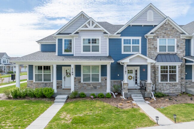 The Villas at Link Crossing in Buffalo Grove, IL - Building Photo - Building Photo