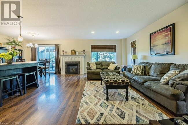 6 Peach Tree Blvd in St Thomas, ON - Building Photo - Building Photo