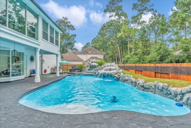property at 35 Summerwalk Pl
