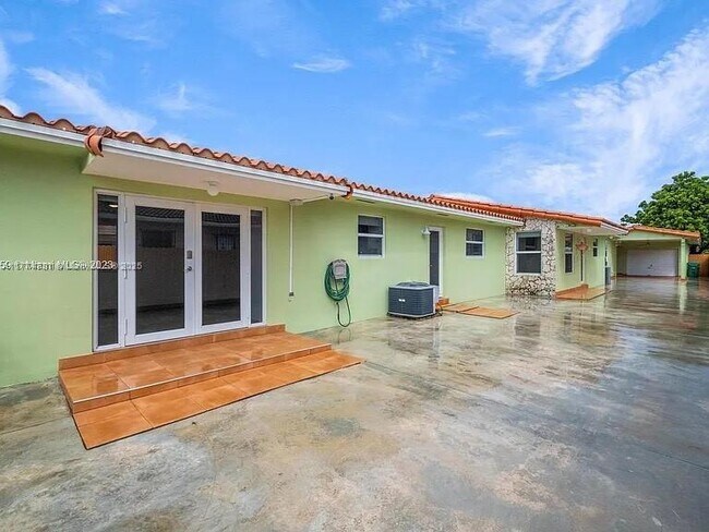 property at 8881 SW 27th St