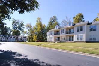 Williamsburg Apartments in Jonesboro, AR - Building Photo - Building Photo