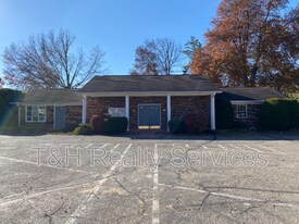 857 Indigo Way in Indianapolis, IN - Building Photo