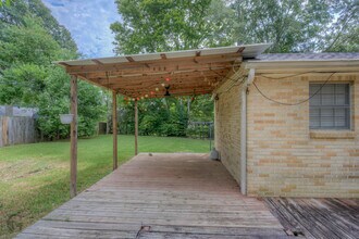 316 Elmwood Cir in Shreveport, LA - Foto de edificio - Building Photo