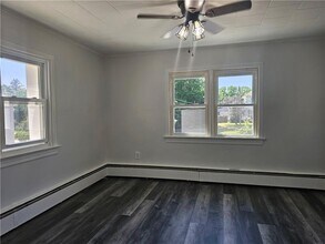 14 Concord Ave in Leonardo, NJ - Building Photo - Building Photo
