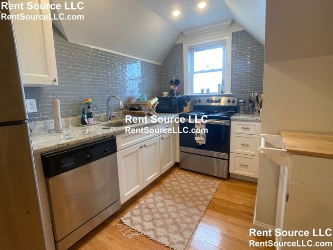 67 Temple St in Somerville, MA - Building Photo - Building Photo