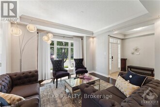 284 Calaveras Ave in Ottawa, ON - Building Photo - Building Photo