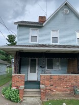 642 S 6th St in Jeannette, PA - Building Photo