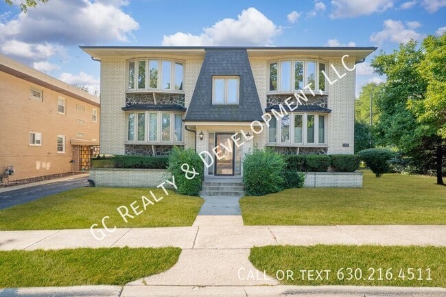 property at 1513 N La Grange Rd