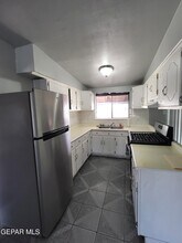 302 Limonite Cir in El Paso, TX - Building Photo - Building Photo