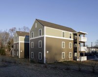 Kingstown Crossings in North Kingstown, RI - Foto de edificio - Building Photo