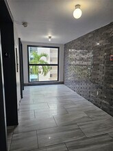 15600 NW 7th Ave in Miami, FL - Foto de edificio - Building Photo