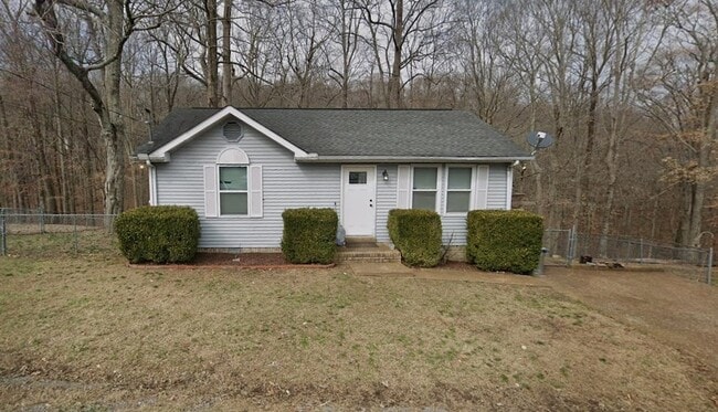 property at 1021 Hollis Ln