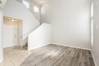 7909 Rustic Canyon Ct in Las Vegas, NV - Building Photo - Building Photo