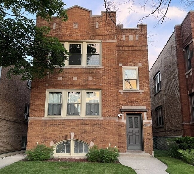 property at 5730 N McVicker Ave