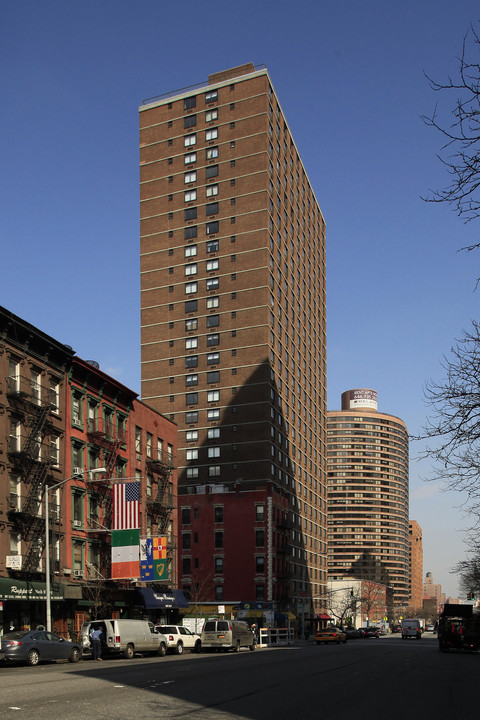 The Highgate in New York, NY - Building Photo