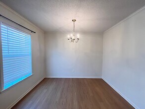 122 Mall Cir in Houma, LA - Foto de edificio - Building Photo