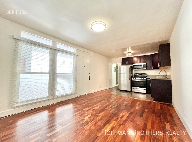 6871 Franklin Ave in Los Angeles, CA - Building Photo