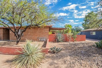 1316 N Howard Blvd in Tucson, AZ - Building Photo - Building Photo