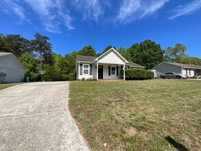 2709 Ingleside Dr in High Point, NC - Building Photo - Building Photo