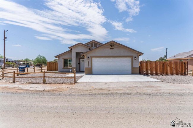 12744 E 42nd Pl in Yuma, AZ - Building Photo - Building Photo