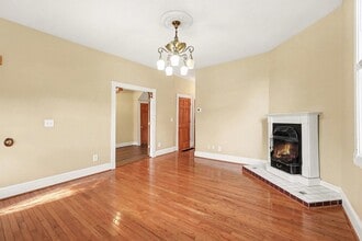 222 Sterrett Ave, Unit 1 in Covington, KY - Building Photo - Building Photo