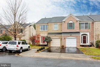 8627 Trail View Dr in Ellicott City, MD - Building Photo - Building Photo