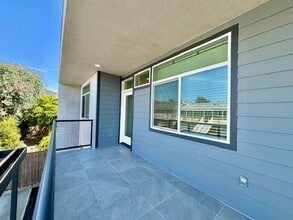 127 S Santa Rosa St in Ventura, CA - Building Photo - Building Photo