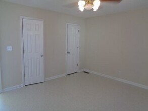 102 A Tennessee Ave in Oak Grove, KY - Building Photo - Building Photo