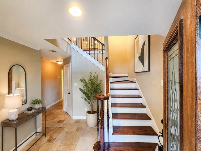 property at 219 W 27th St