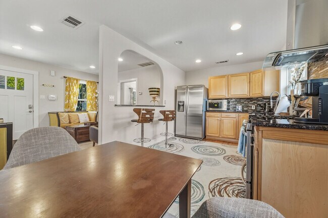 512 Bouldin Ave in Austin, TX - Building Photo - Building Photo