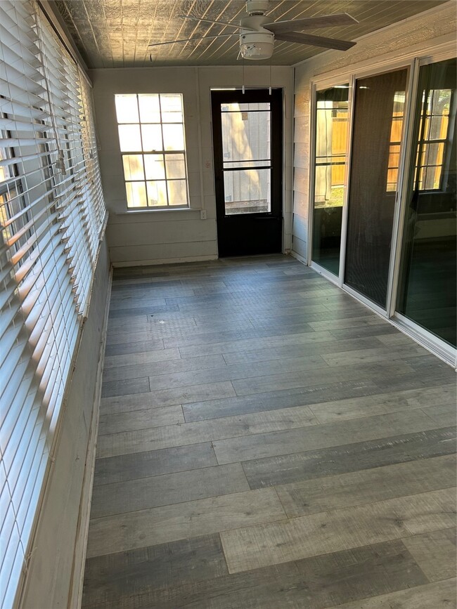 property at 8523 Riverside Walk Ln