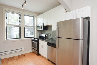 2324 N Rockwell St in Chicago, IL - Building Photo - Building Photo