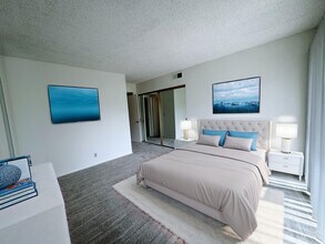 5861 Los Santos Dr in Palm Springs, CA - Building Photo - Building Photo