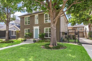 2108 Branard St in Houston, TX - Building Photo