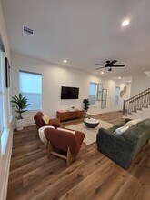 1106 Paul Quinn St in Houston, TX - Building Photo - Building Photo