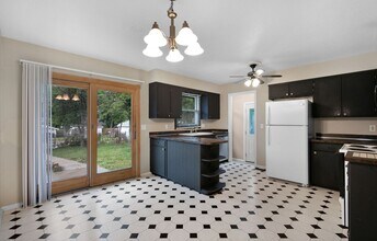 6338 Hartley St in Lincoln, NE - Building Photo - Building Photo