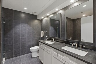 900 N Kingsbury St, Unit #  01166 in Chicago, IL - Foto de edificio - Building Photo