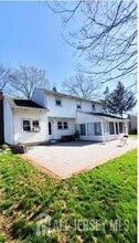 29 Ventnor Dr in Edison, NJ - Foto de edificio - Building Photo