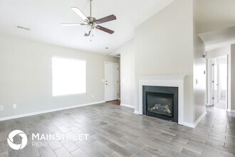 3250 Trenchard Ln in Winston-Salem, NC - Foto de edificio - Building Photo