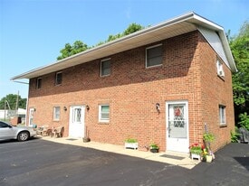 367 W Washington Ave, Unit 3 in Myerstown, PA - Building Photo