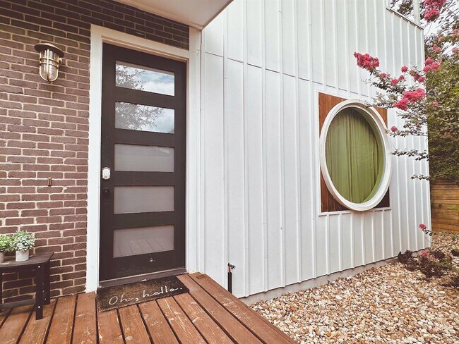 4706 Sylvandale Dr in Austin, TX - Building Photo - Building Photo