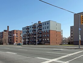 3111 Eglinton in Toronto, ON - Building Photo