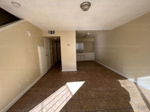 1405 Pacific St in Bakersfield, CA - Building Photo - Building Photo