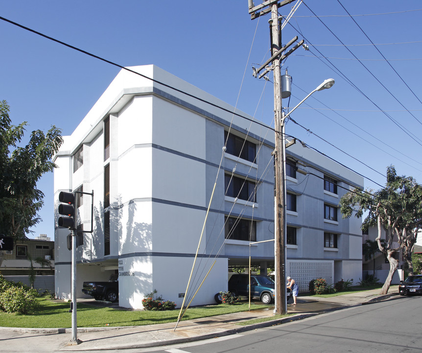 The Cambridge in Honolulu, HI - Building Photo