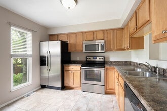 950 Lost Valley Ct in Villa Hills, KY - Building Photo - Building Photo