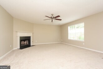 6874 Derby Ave in Fairburn, GA - Building Photo - Building Photo