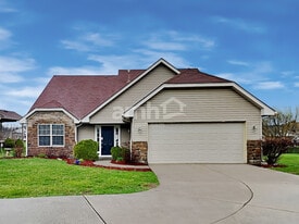 6845 Watergreen Ct in Dayton, OH - Building Photo